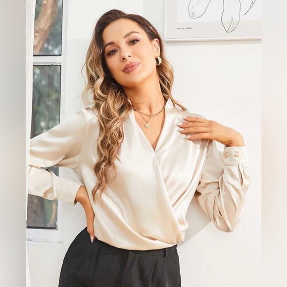 Apt. 9 Tops - Apt. 9 Cream V-Neck Blouse